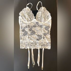 White Lingerie Set Lace Teddy Bodysuit Garter Matching Panties Size M NEW!